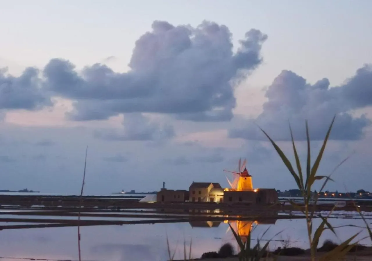 Kite Hub Lo Stagnone Bed and Breakfast Birgi Vecchi 0*,