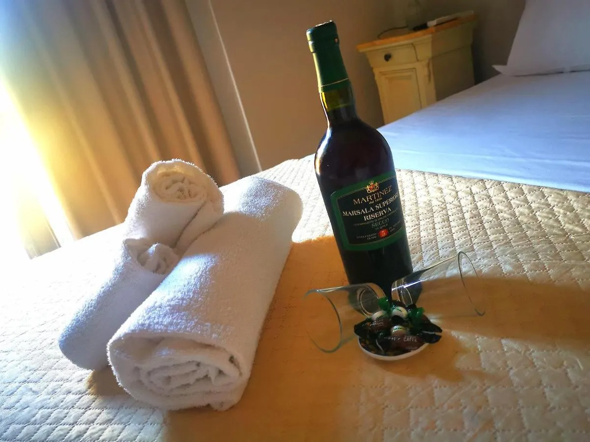 Kite Hub Lo Stagnone Bed & Breakfast Birgi Vecchi 0*,  Italy